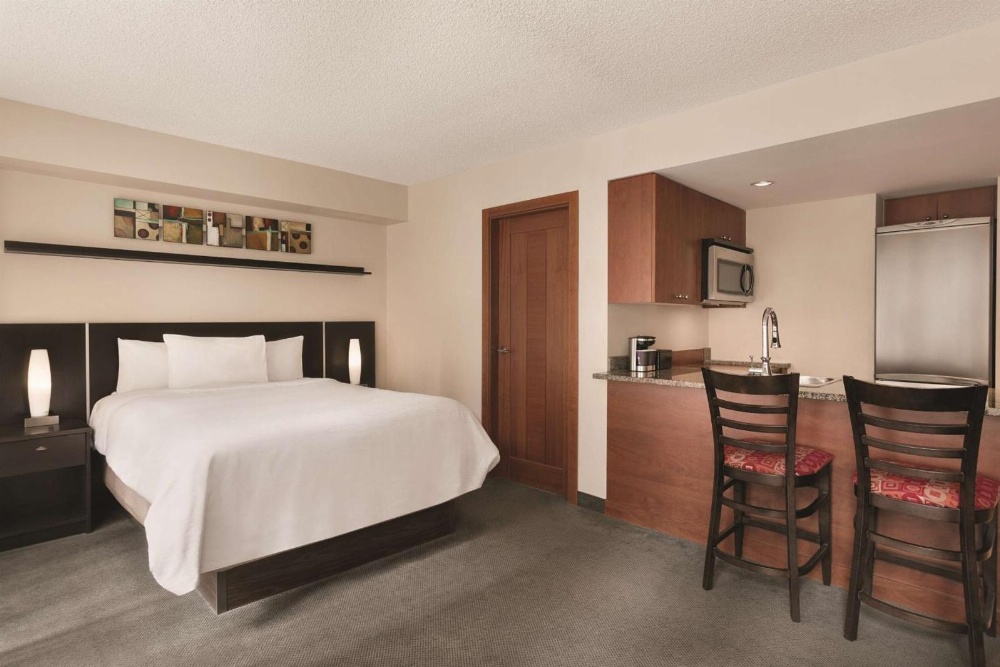 Embassy Suites by Hilton Montreal Image 21